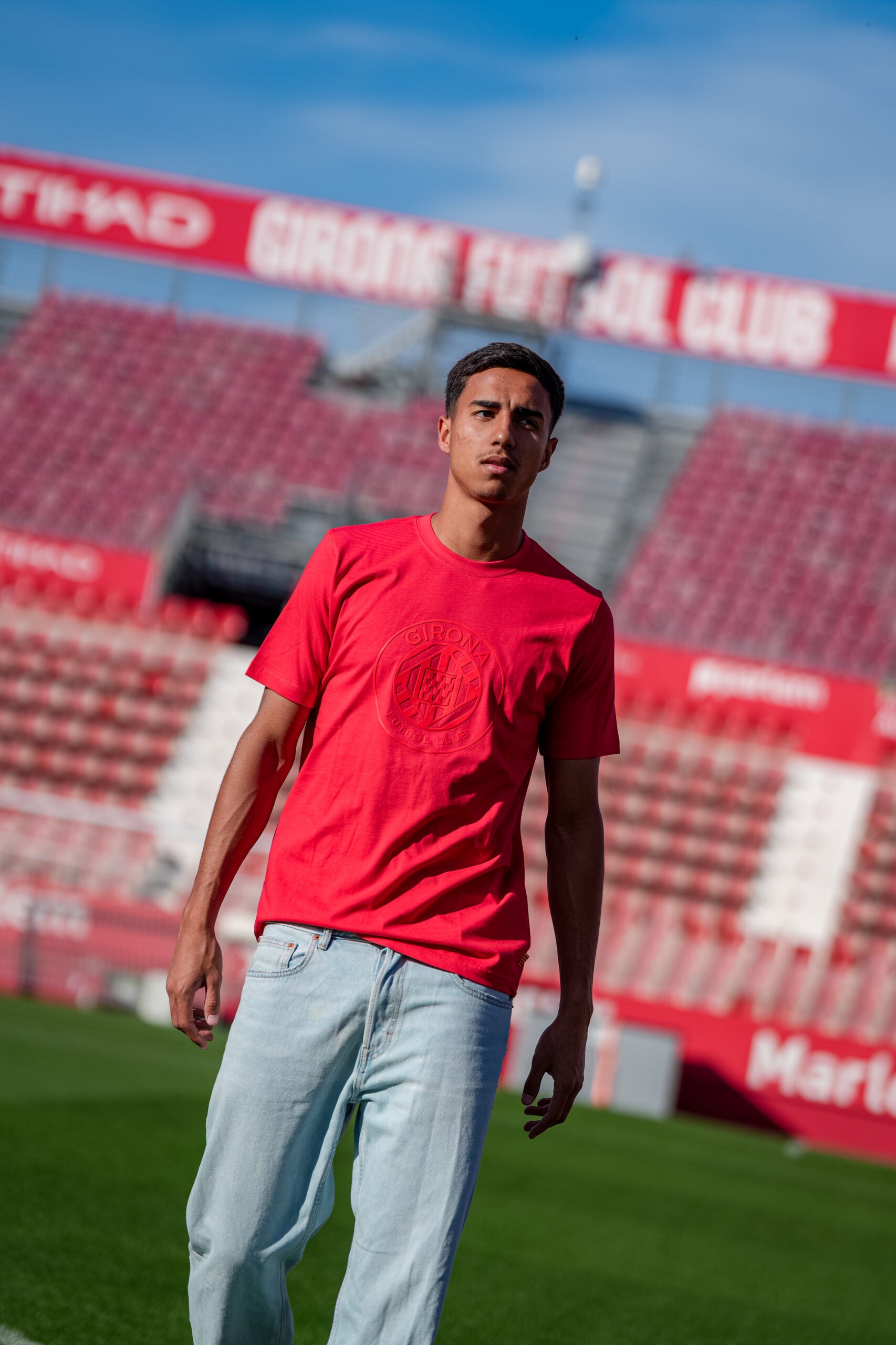Sam Escudo Rojo Adulto